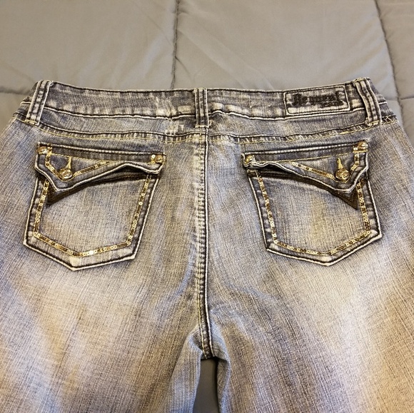 Request Jeans - Picture 4 of 5